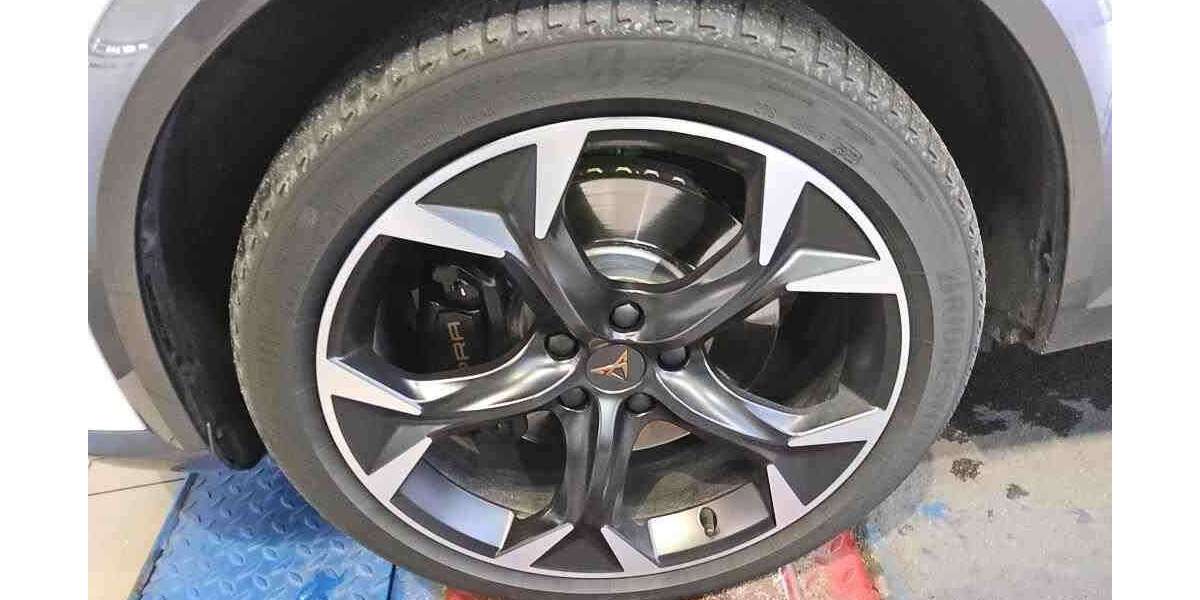 Cupra Formentor VZ 1.4 eHybrid DSG NAVI PANORAMA AHK KAM 61.361 km 26.988 &euro; Bergkamen 59192