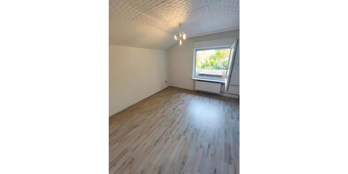 Doppelhaushälfte Beckum - 6 Zimmer, 120 m&sup2;, 175.000&euro; | Angebot:26533298