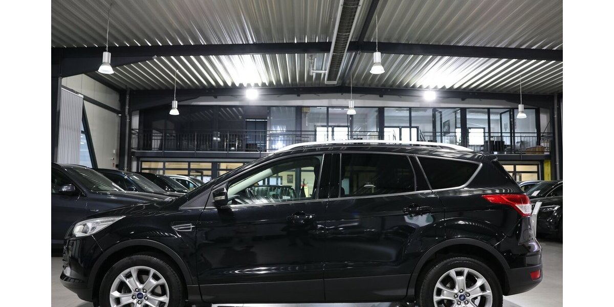 Ford Kuga 2.0 TDCI 4x4 TITANIUM / LEDER / NAVI+ 90.000 km 12.333 &euro; Hamm 59077