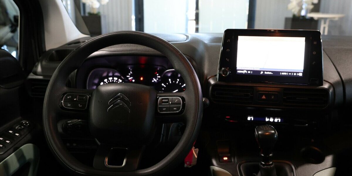 Citroen Berlingo 1.5 BLUE-HDI FEEL XL130 / 7-SITZER / 136.000 km 15.555 &euro; Hamm 59077