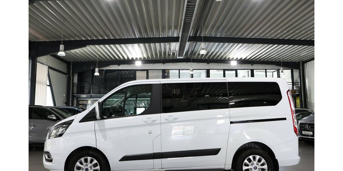 Ford Tourneo Custom 2.0 TDCI 320 L1 / 8-SITZER / NAVI 119.000 km 27.777 &euro; Hamm 59077