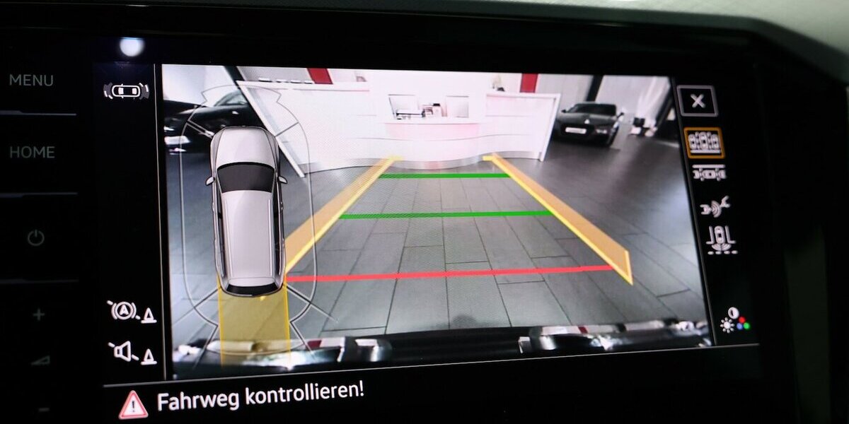 VW Passat Variant 2.0 TDI DSG BUSINESS IQ PANORAMA 122.000 km 22.222 &euro; Hamm 59077