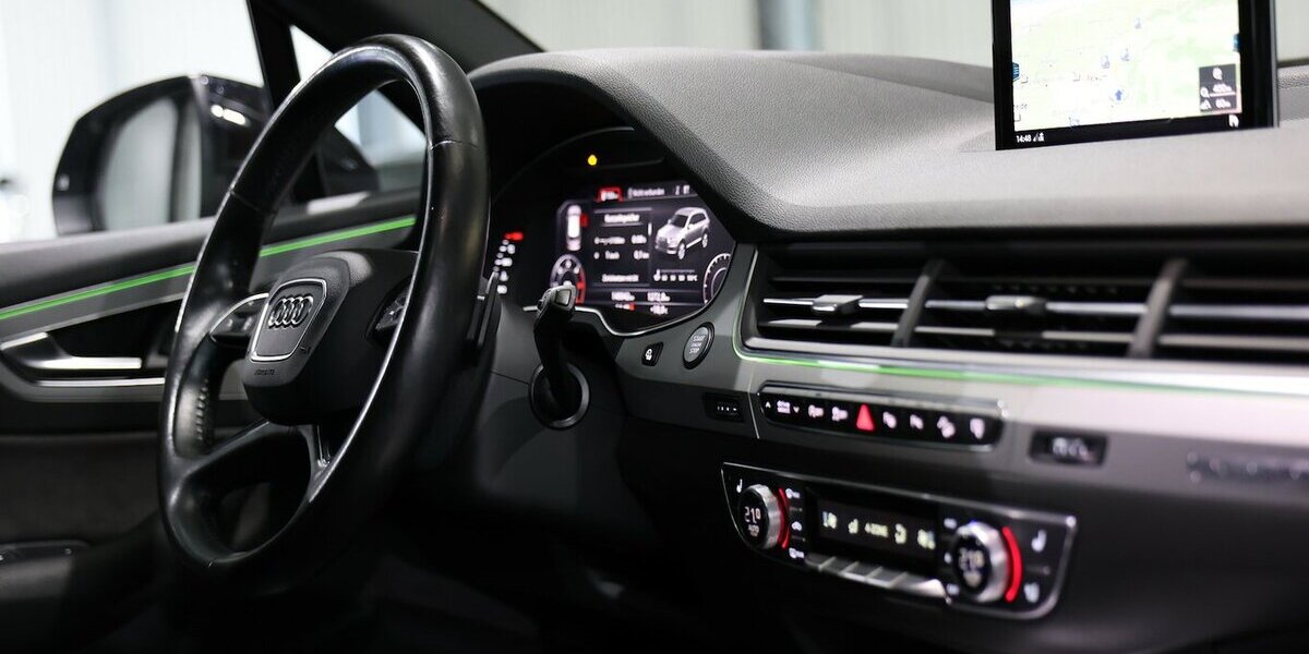 Audi Q7 3.0 TDI Q S-LINE / 7-SITZER / PANORAMA / LUFT 140.000 km 33.777 &euro; Hamm 59077